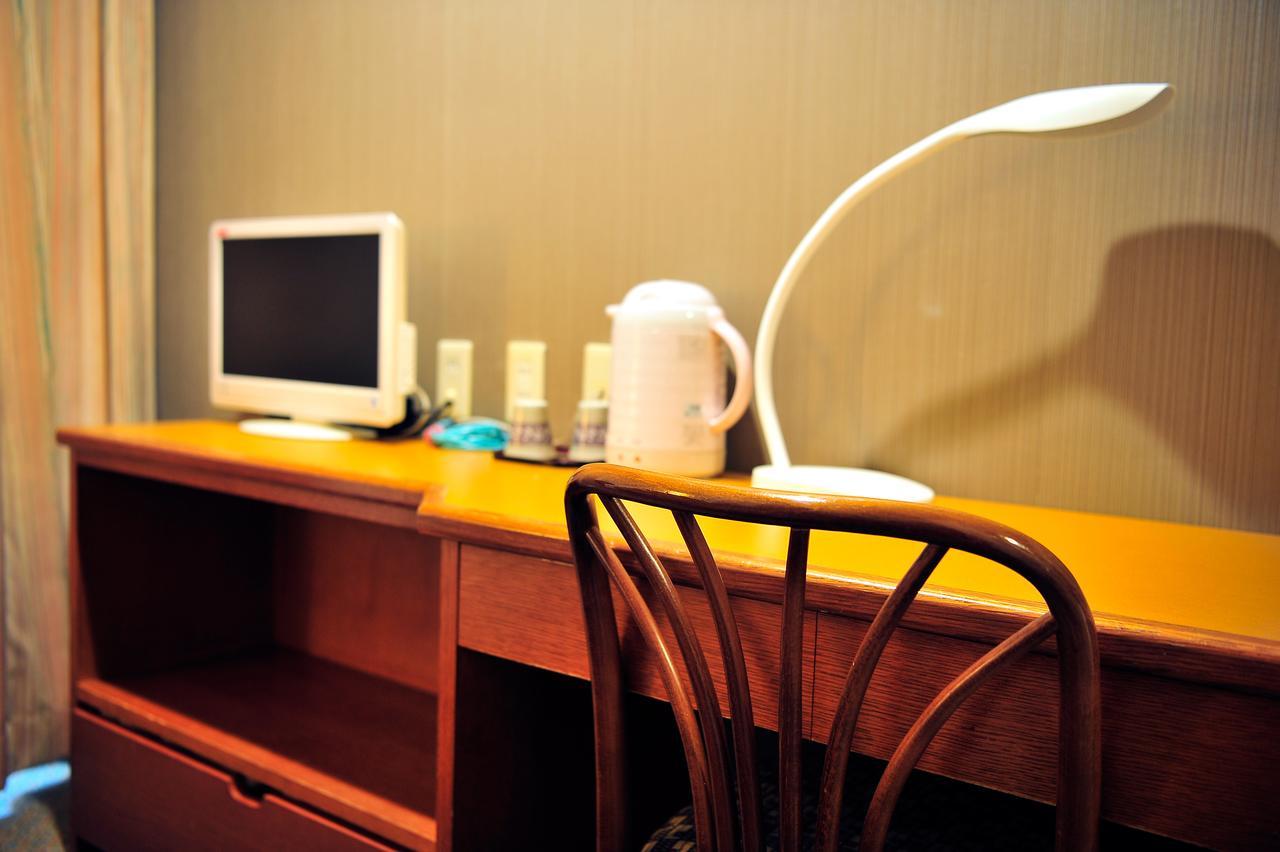 Hotel Kikuei Namba Osaka Buitenkant foto